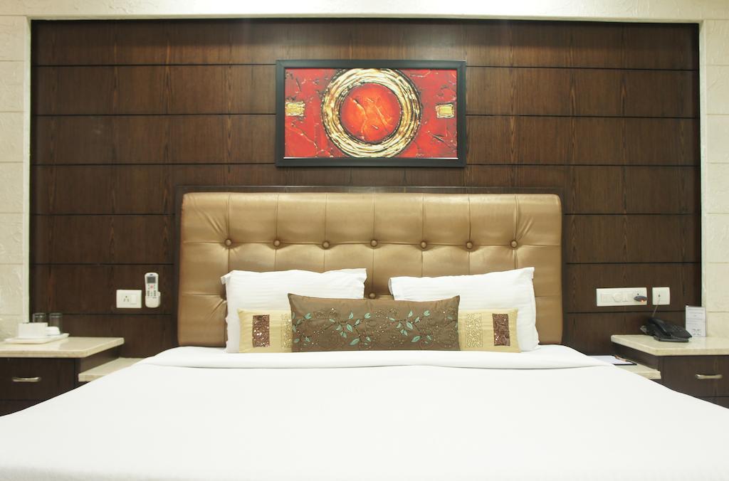 Hotel Surya Prime Kota  Exteriör bild